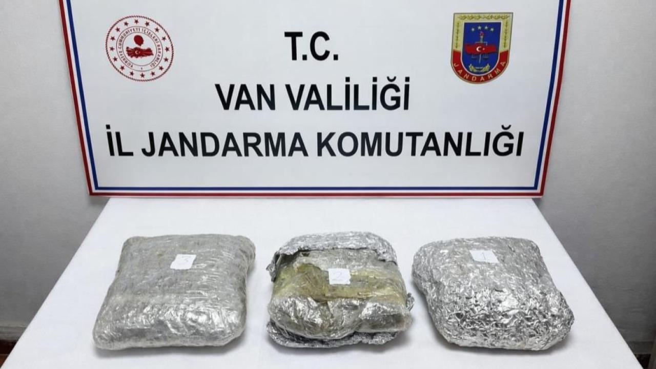 Çaldıran’da 4 kilo 60 gram skunk ele geçirildi
