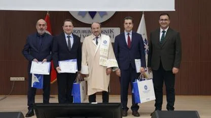 ETÜ’de akademik giysi ve ödül töreni gerçekleştirildi