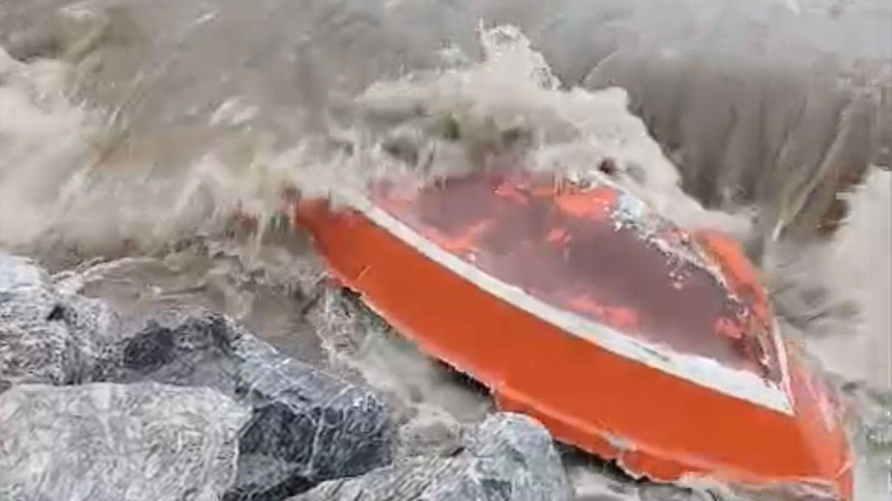 Gemlik ve Kumla’yı lodos vurdu, çok sayıda tekne battı