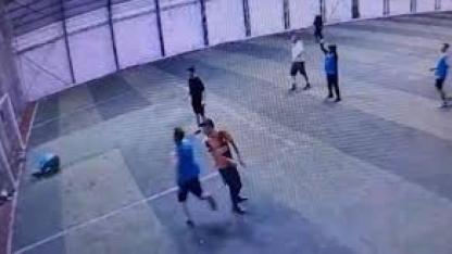 Halı sahada yürek yakan ölüm: Kaleci top darbesi sonrası hayatını kaybetti