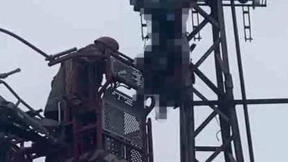 Hırsızlık için çıktığı elektrik direği sonu oldu