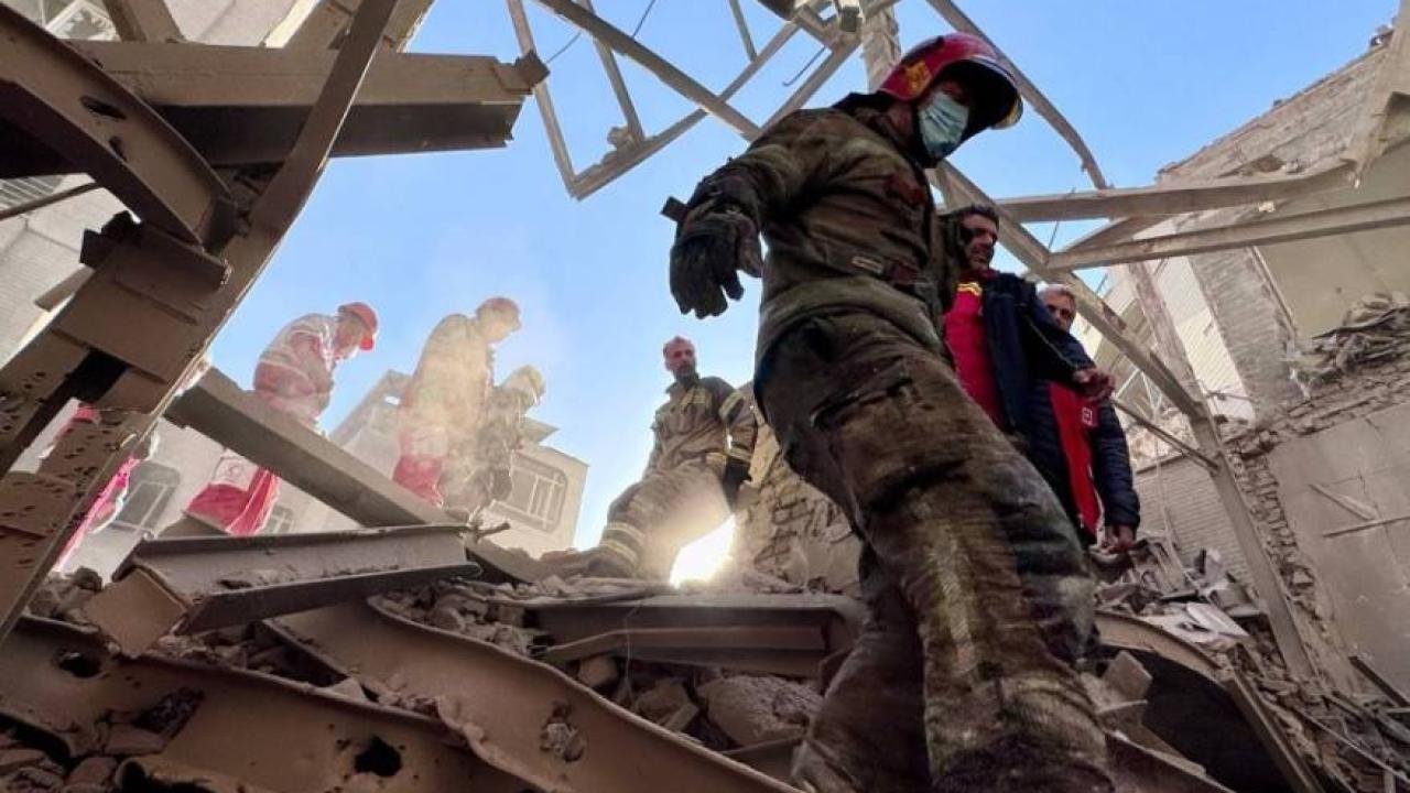 İran Kızılay: "ABD-İsrail saldırılarında 9 bin 669 sivil yapı hasar gördü"