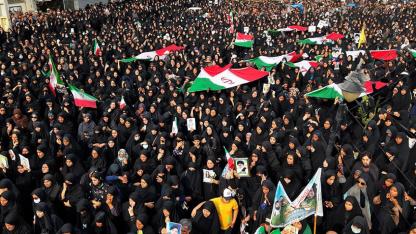 İran'daki okul saldırısında ölenler için cenaze töreni