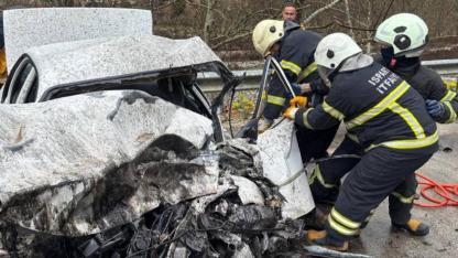 Isparta-Antalya kara yolunda feci kaza: 2 ölü, 4 yaralı