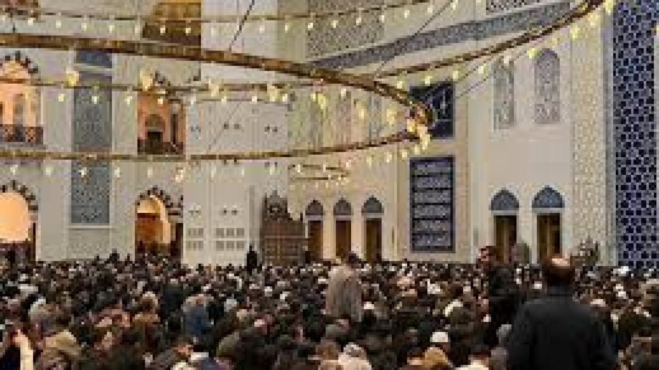 Kadir Gecesi Büyük Çamlıca Camii’nde dualarla idrak edildi