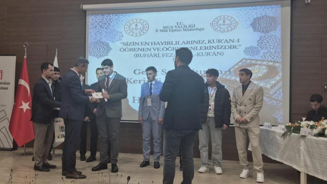 Kur'an-ı Kerim'i güzel okuma yarışmasında bölge birincisi Elazığ’dan