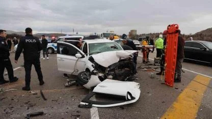 Nevşehir’de zincirleme trafik kazası: 2 ölü, 7 yaralı