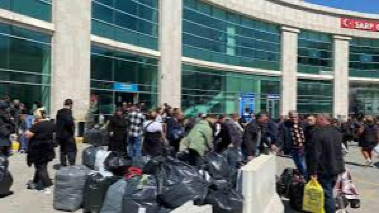 Sarp Sınır Kapısı’nda bayram tatili yoğunluğu