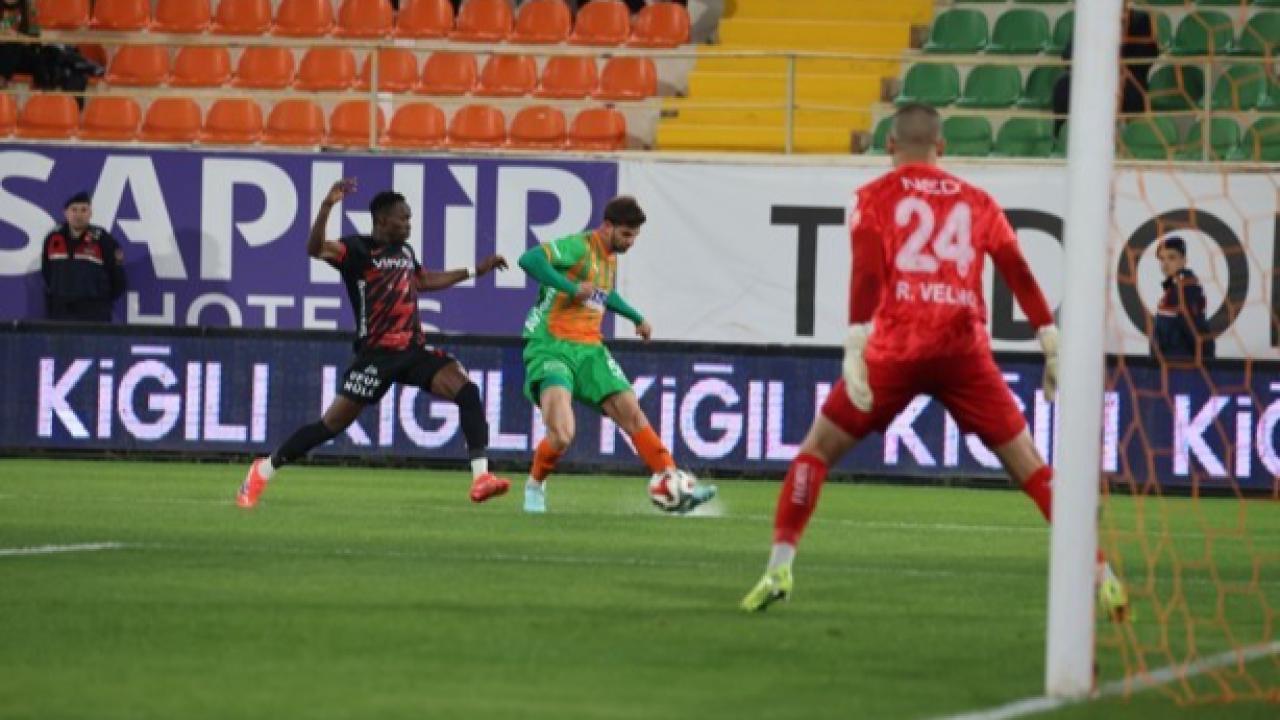 Trendyol Süper Lig: Corendon Alanyaspor: 0 - Gençlerbirliği: 0