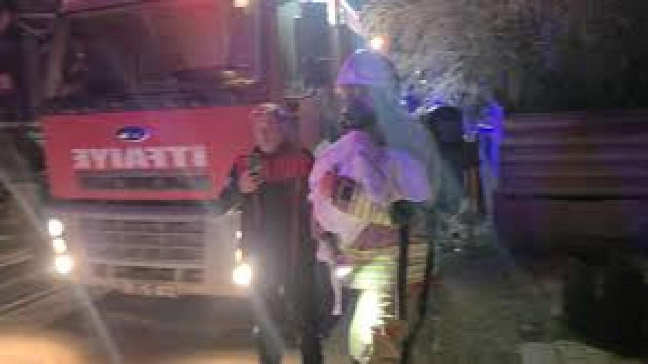 Yangın çıkan apartmanda can pazarı