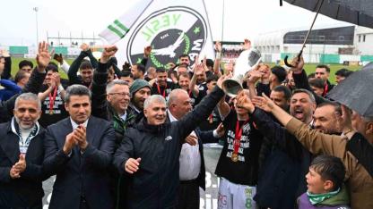 12 Bingölspor kupayı evinde kaldırıldı