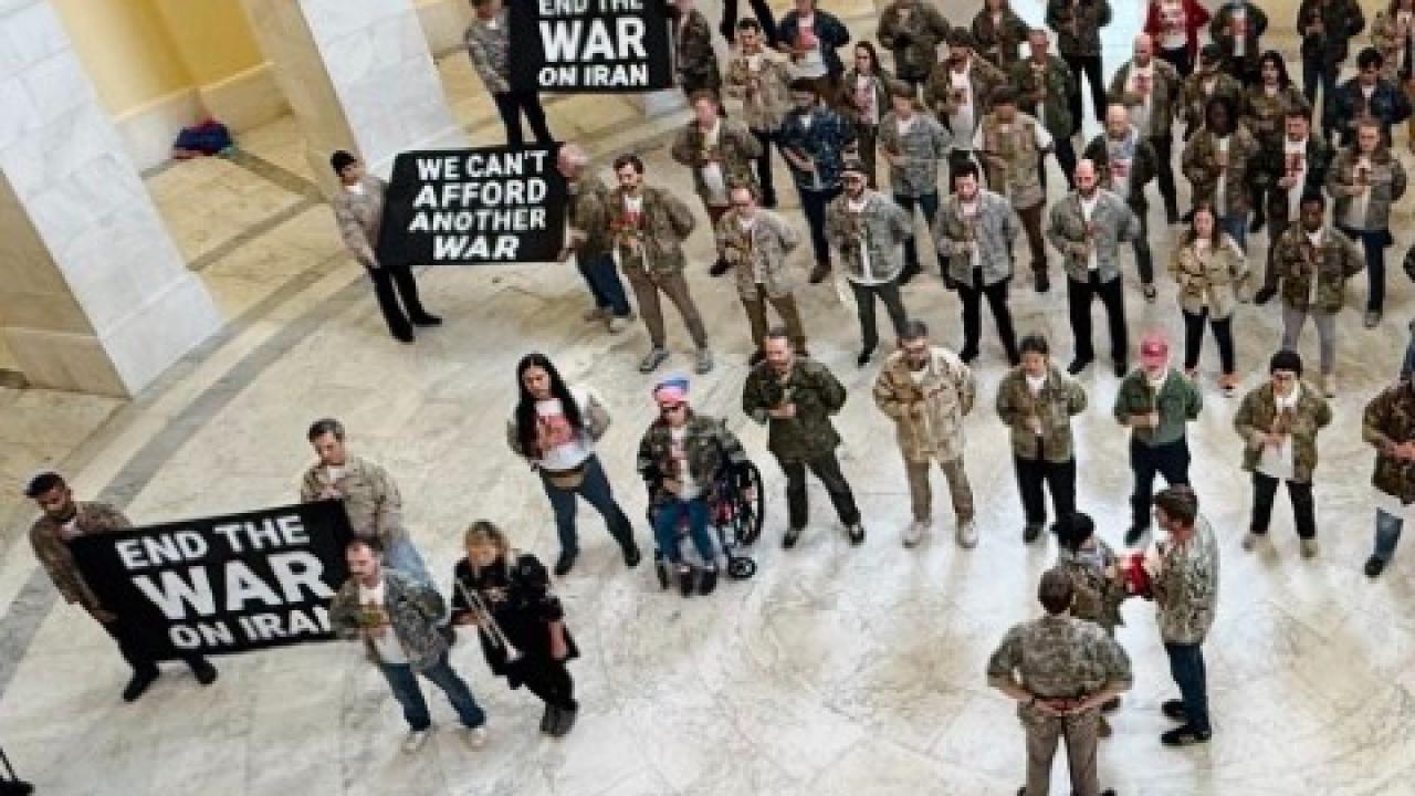 ABD Kongresinde İran savaşını protesto eden gazilere gözaltı