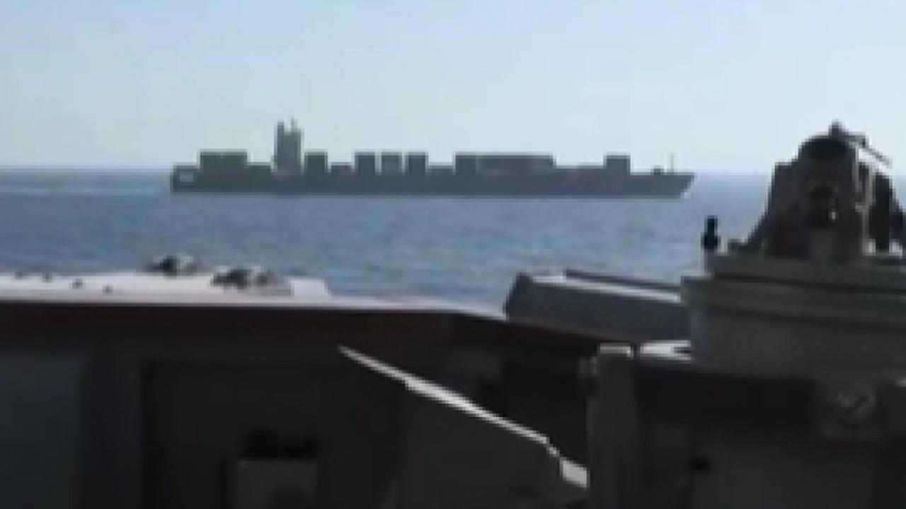 ABD ordusu, ablukaya uymayan İran bandıralı gemiyi vurduğunu duyurdu