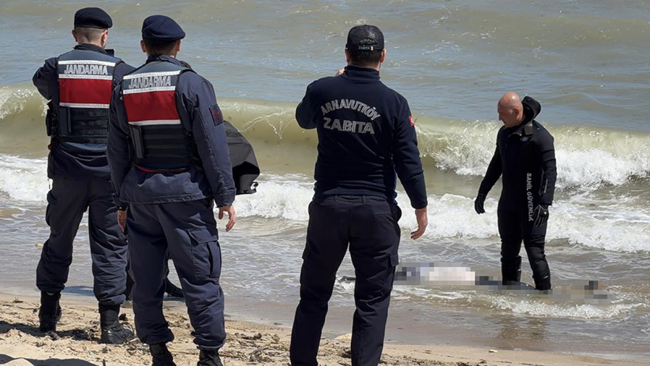 Arnavutköy sahilinde erkek cesedi bulundu