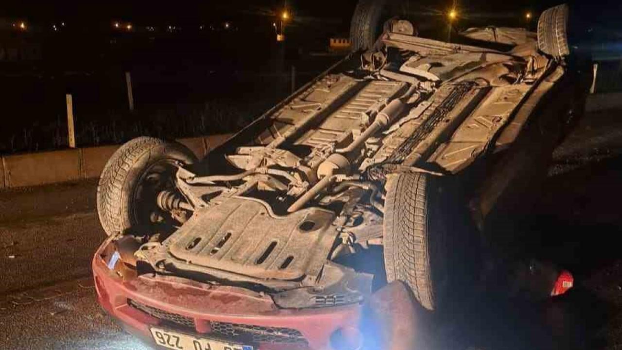 Aşkale’de korkutan kaza: Direksiyon hakimiyetini kaybeden otomobil karşı şeride uçtu