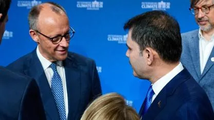 Bakan Kurum, Almanya Başbakanı Merz ile bir araya geldi