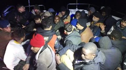 Bodrum açıklarında facianın eşiğinden dönüldü: 30 düzensiz göçmen kurtarıldı