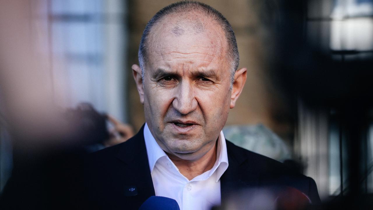 Bulgaristan’da seçimin galibi eski Cumhurbaşkanı Radev’in partisi oldu