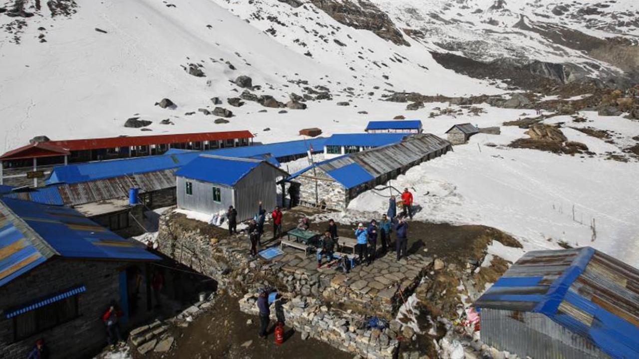 Everest'e çıkan dağcılara karbonat vererek milyonluk dolandırıcılık ağı kurdular