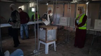 Filistinliler yerel seçim için sandık başında