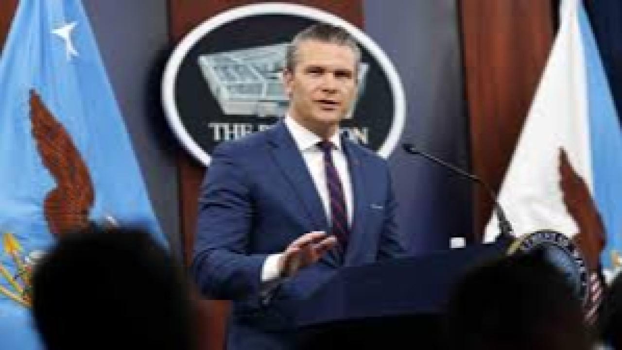 Hegseth: "İran kötü bir seçim yaparsa hem abluka olacak hem de bombalar yağacak"