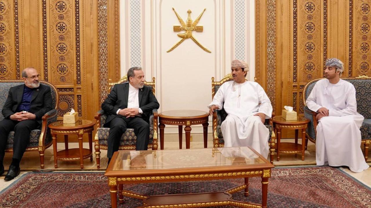 İran Dışişleri Bakanı Arakçi, Maskat'ta