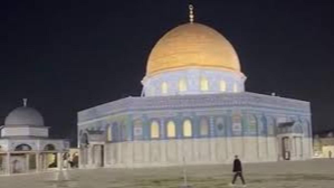 İsrail'in kapattığı Mescid-i Aksa, 41 gün sonra yeniden ibadete açıldı