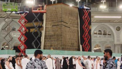Kabe-i Muazzama duvarları bakıma alındı