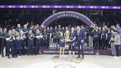 Kadınlar basketbolda şampiyon Fenerbahçe