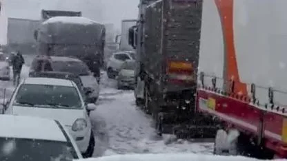 Kar yağışı ulaşımı da olumsuz olarak etkiledi