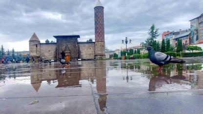 Meteorolojiden kuvvetli sağanak yağış uyarısı