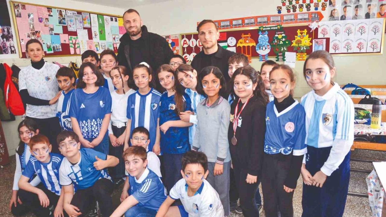 Mustafa Yumlu ve Sefa Akgün çocukların çağrısını cevapsız bırakmadı