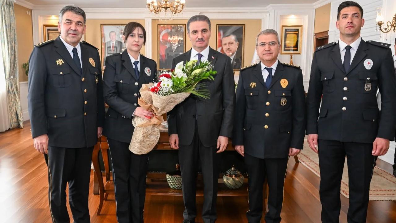 "Onların fedakârlık anlayışı her türlü takdirin üzerindedir"
