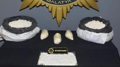 Şeker çuvallarından 3 kilo uyuşturucu çıktı