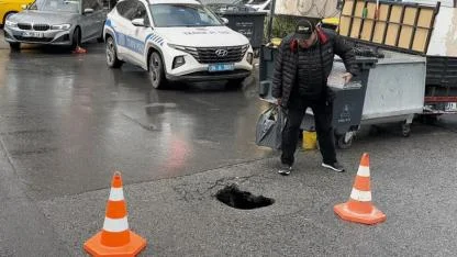 Şişli’de sağanak yağış nedeniyle yol çöktü