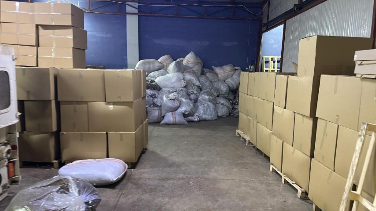 Tarihi baskın:170 milyon TL’lik ürün ele geçirildi