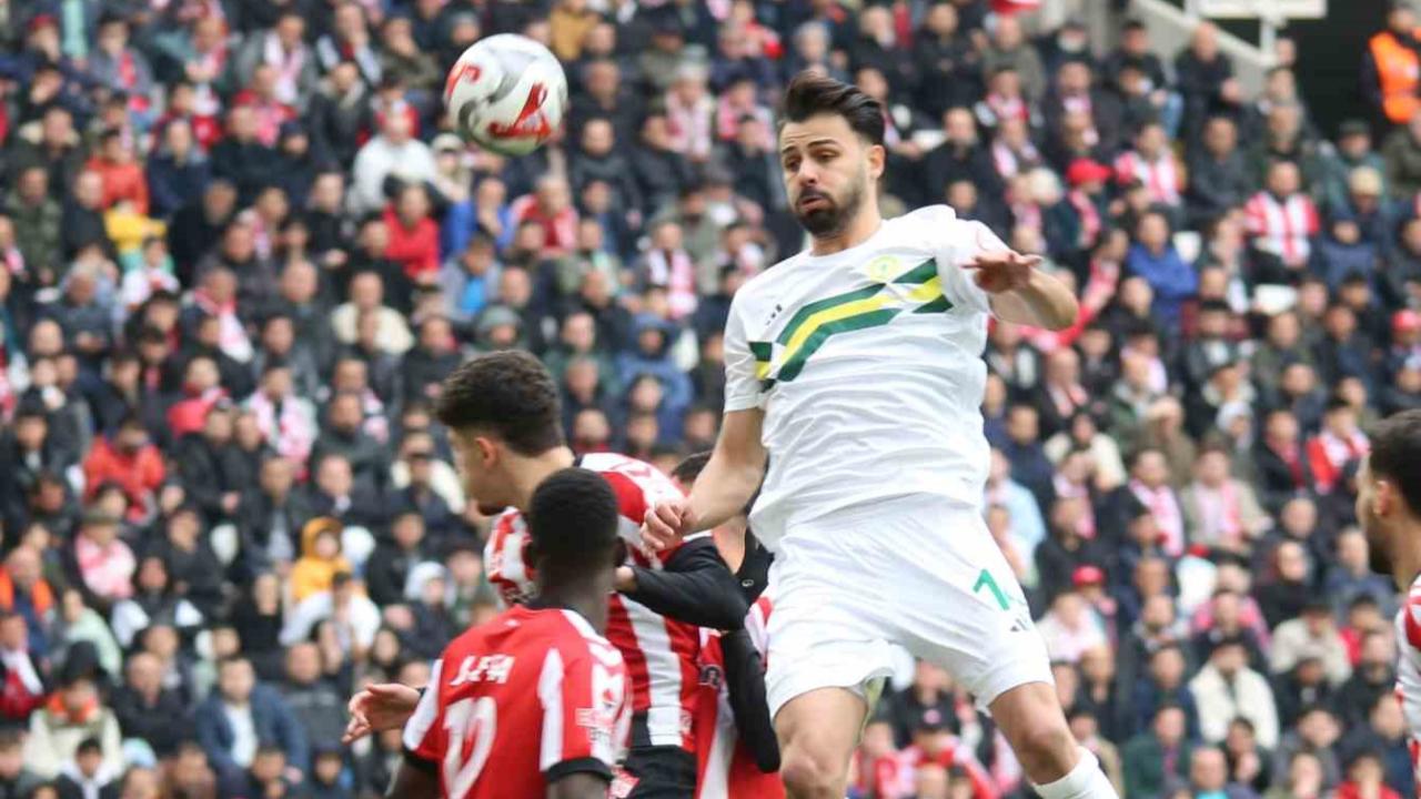 Trendyol 1. Lig: Özbelsan Sivasspor: 1 - Esenler Erokspor: 3