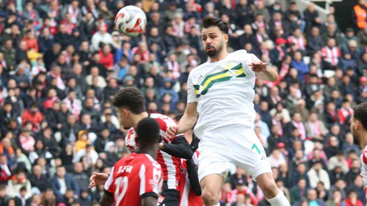 Trendyol 1. Lig: Özbelsan Sivasspor: 1 - Esenler Erokspor: 3