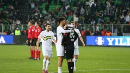 Trendyol 1. Lig: Sakaryaspor: 1 - Esenler Erokspor: 2
