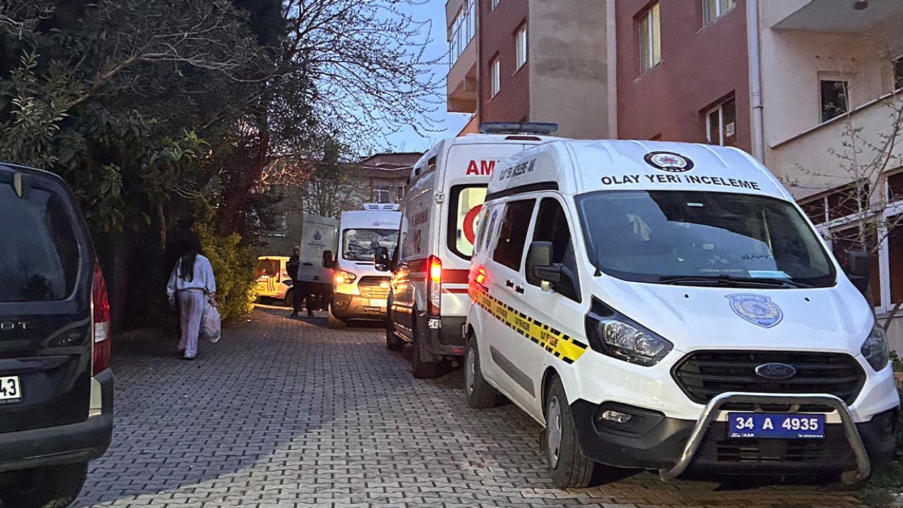 Üsküdar’da aile faciası: Anne ve babasını öldürüp intihar etti