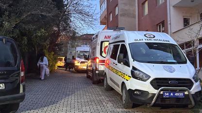 Üsküdar’da aile faciası: Anne ve babasını öldürüp intihar etti