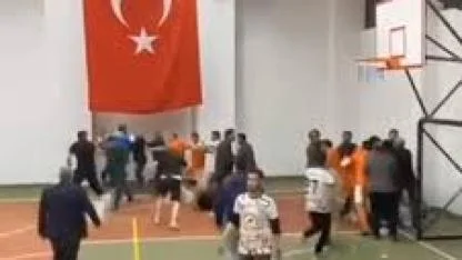 Voleybol turnuvasında 6 öğretmen darp edildi