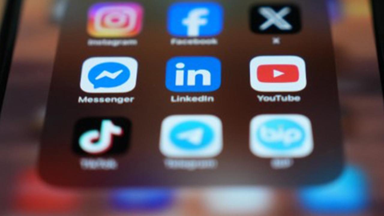 Yunanistan’dan 15 yaş altındakilere sosyal medya yasağı