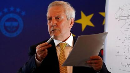 Aziz Yıldırım, Fenerbahçe başkanlığına aday olduğunu açıkladı