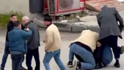 Bolu’da sokak ortasında kavga