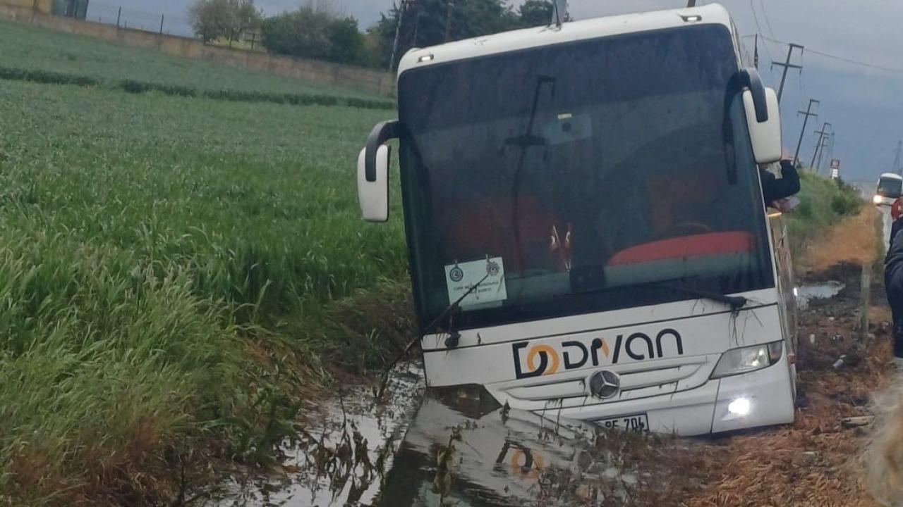 Edirne’ye 1 Mayıs kutlamalarına giden işçileri taşıyan otobüs kaza yaptı: 1 yaralı