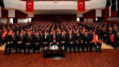 İçişleri Bakanı Çiftçi, subay ve astsubay adaylarıyla bir araya geldi