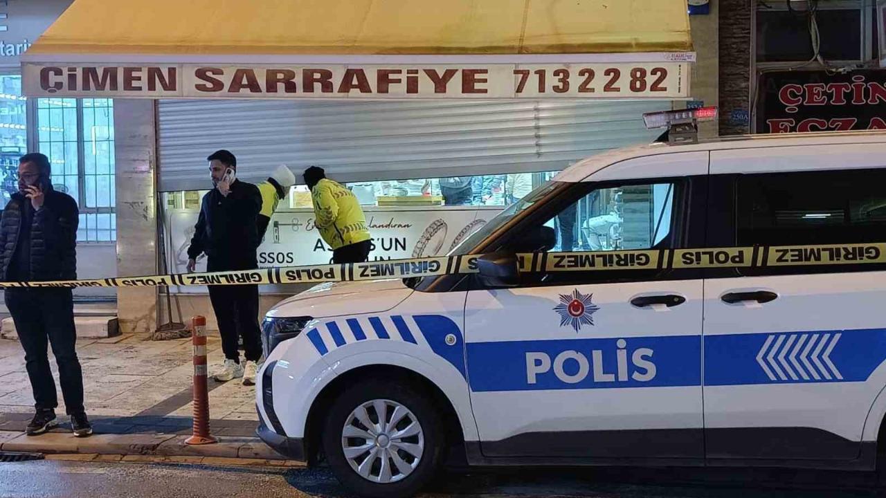 Kuyumcu 100 kilogram emanet altınla yurt dışına kaçtı