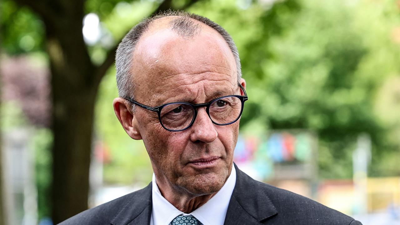 Merz: "Tahran müzakere masasına dönmeli, bölgeyi ve dünyayı rehin almaktan vazgeçmeli"