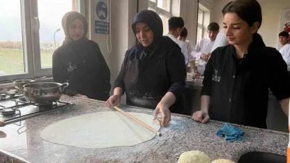 Öğrenciler sahada uygulayarak öğreniyor